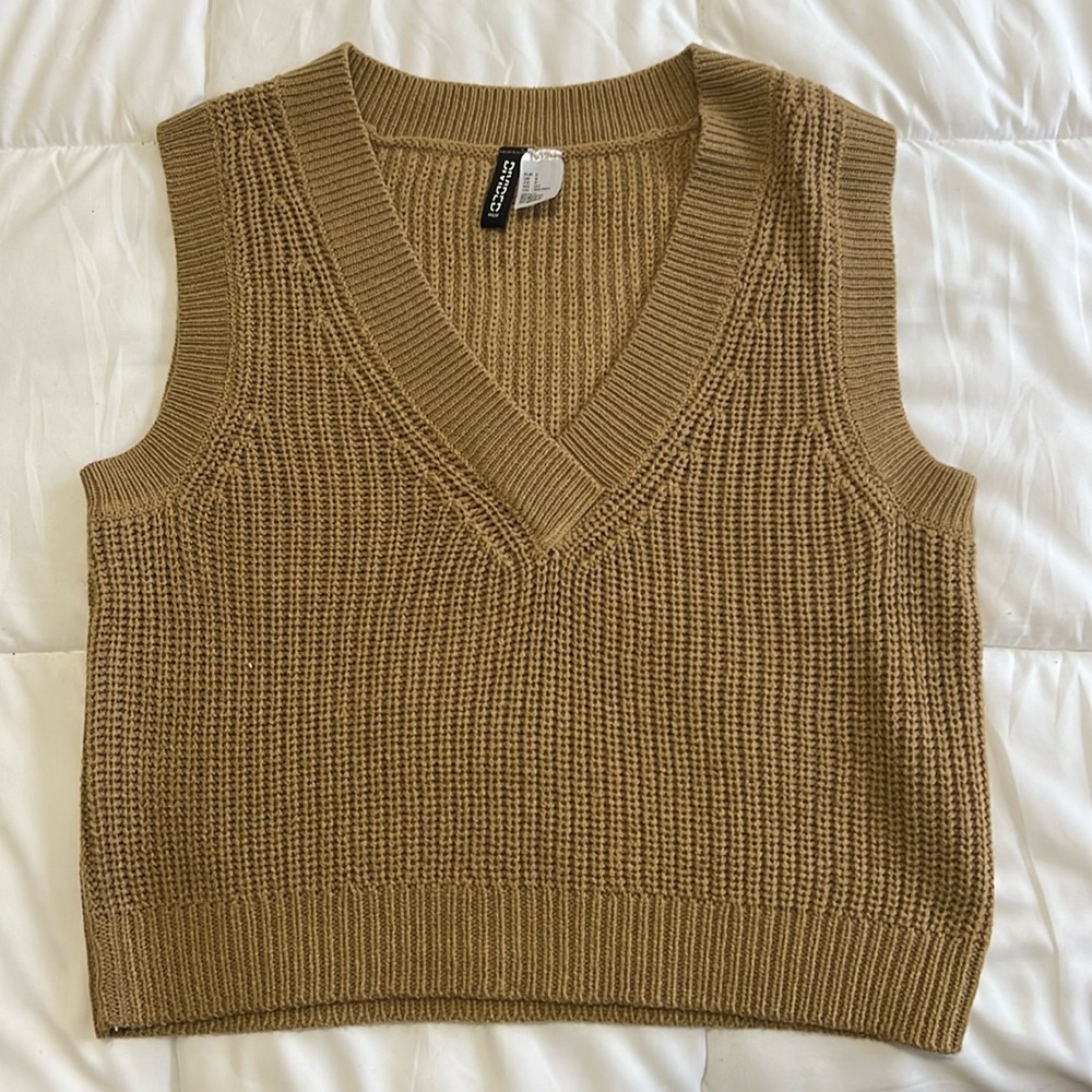H&M sweater vest